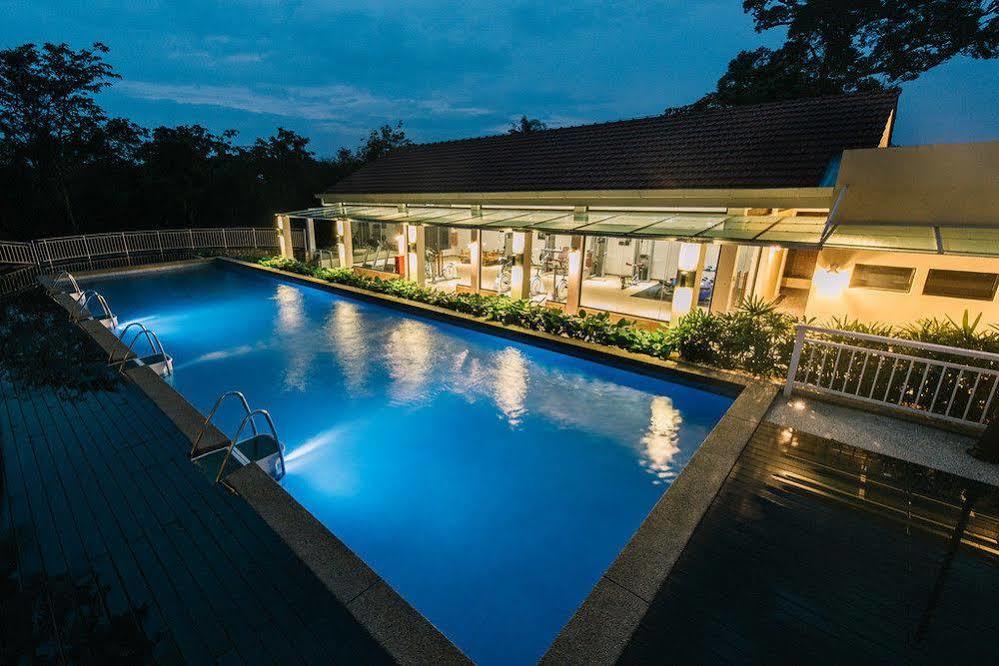 Botanica Mansion Bed & Breakfast Balik Pulau Bagian luar foto